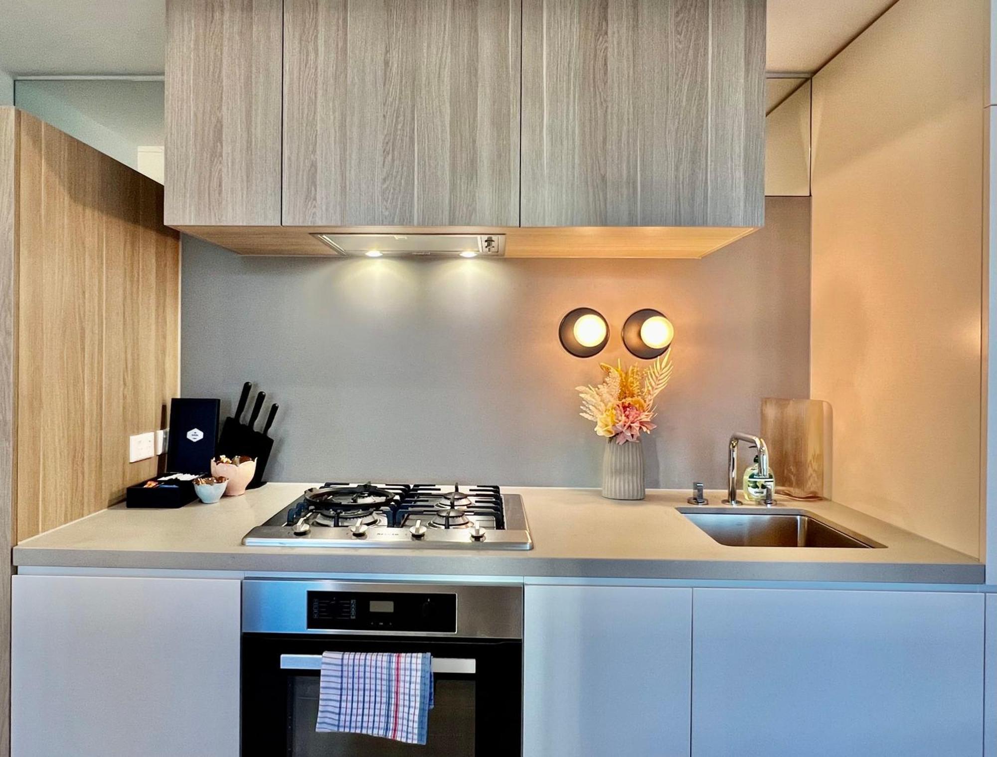 Highrise Best Location 2 Bedrooms & 2 Bathrooms メルボルン エクステリア 写真